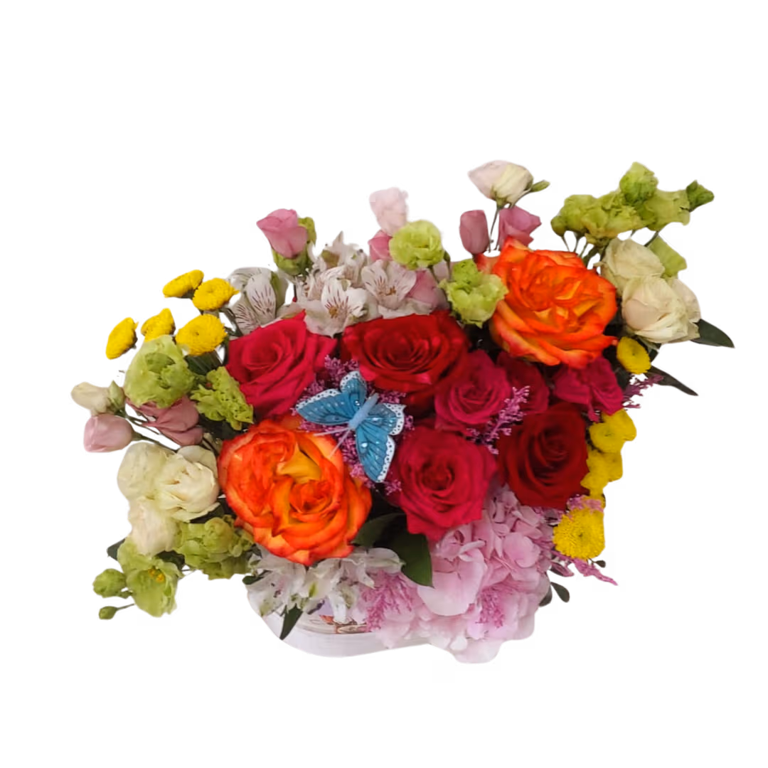 Aranjament în cutie ovală cu trandafiri, lisianthus, alstroemeria și hortensie